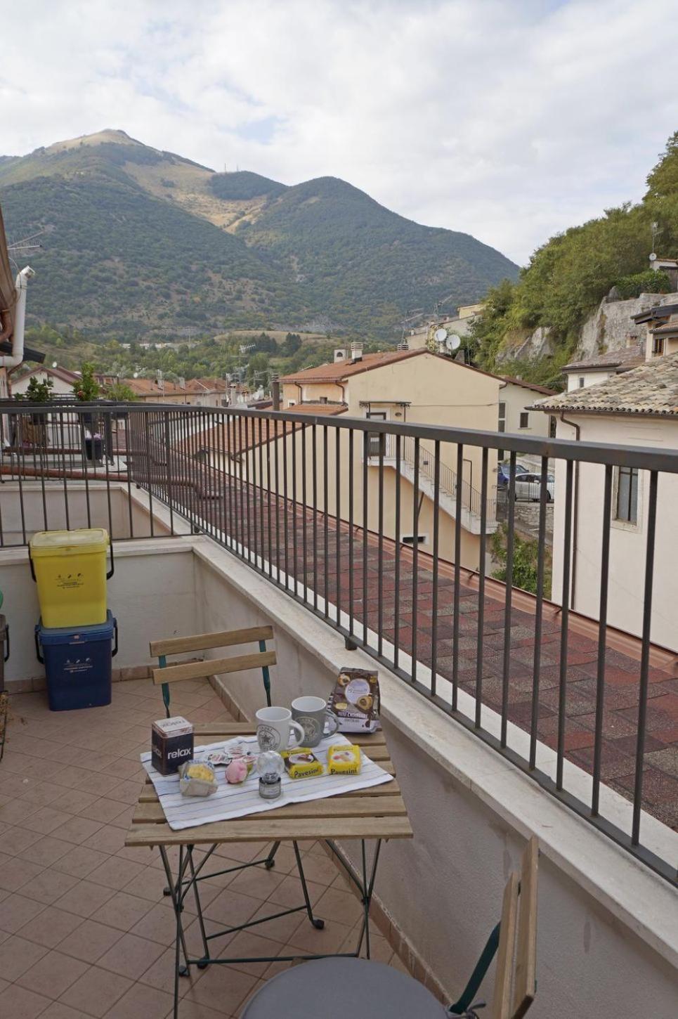 Casa Vacanze Donna Lucia Castel Di Sangro Esterno foto