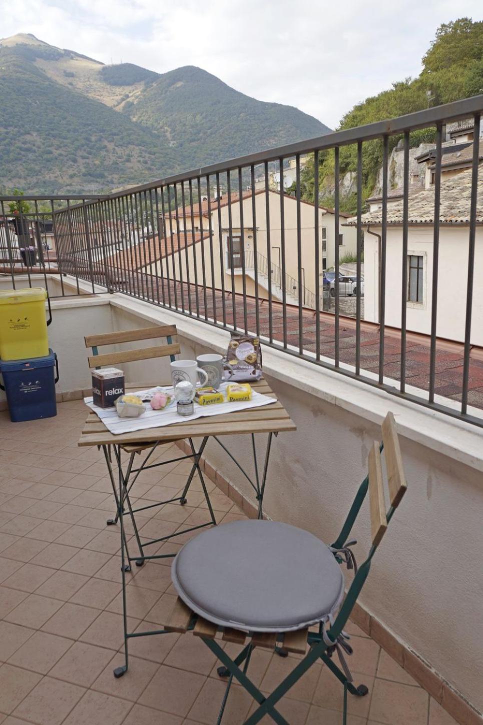 Casa Vacanze Donna Lucia Castel Di Sangro Esterno foto