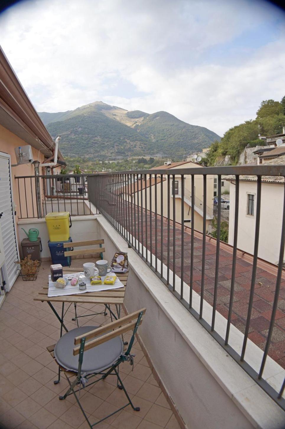 Casa Vacanze Donna Lucia Castel Di Sangro Esterno foto